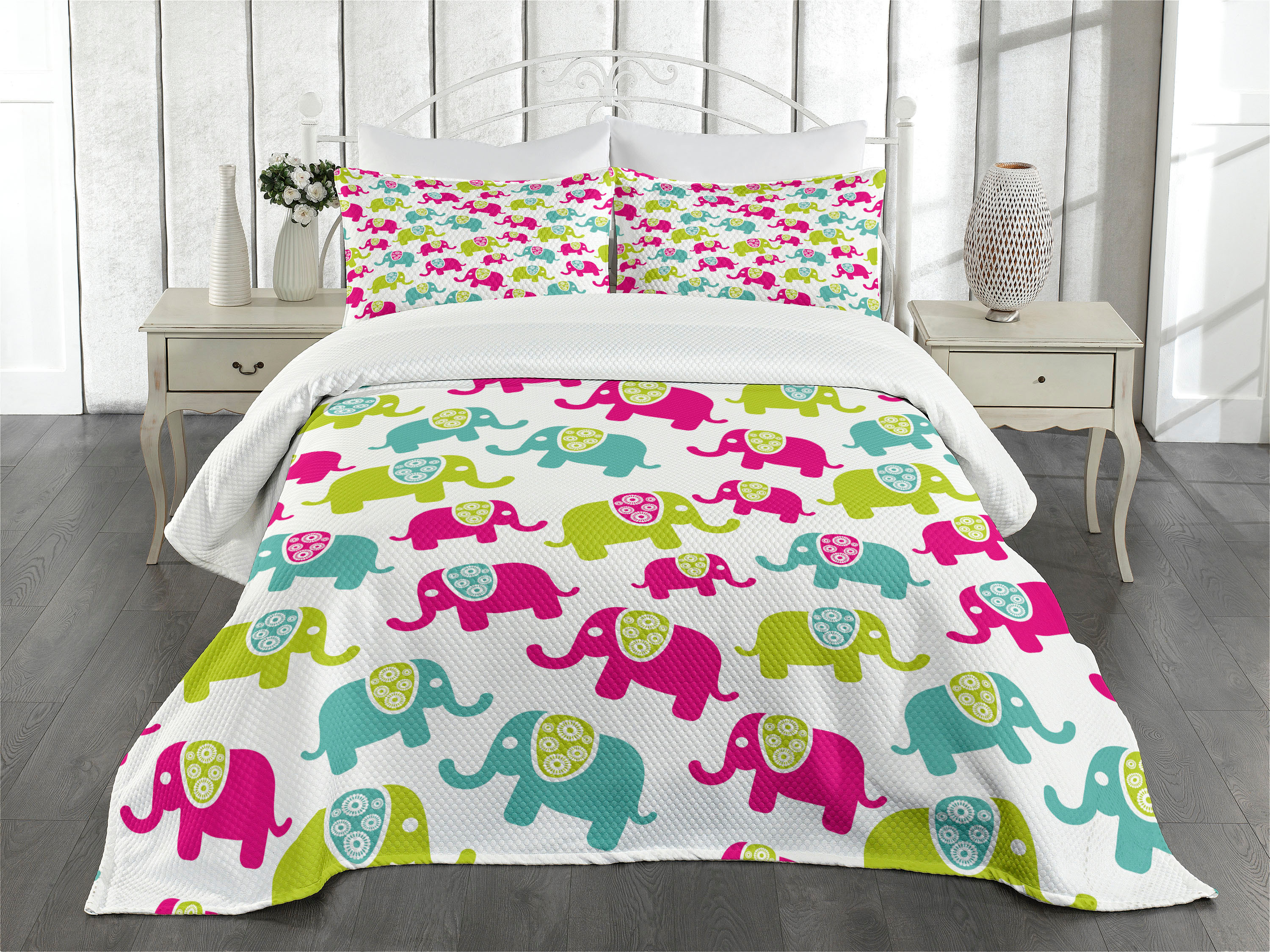 Elephant Nursery Bedspread Set Queen Size, Cartoon Cute Elephants with