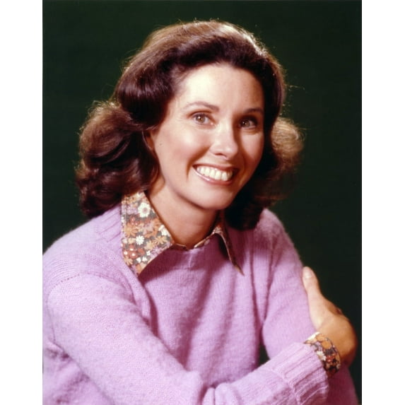 Elinor Donahue Black Background Portrait Photo Print (8 x 10)
