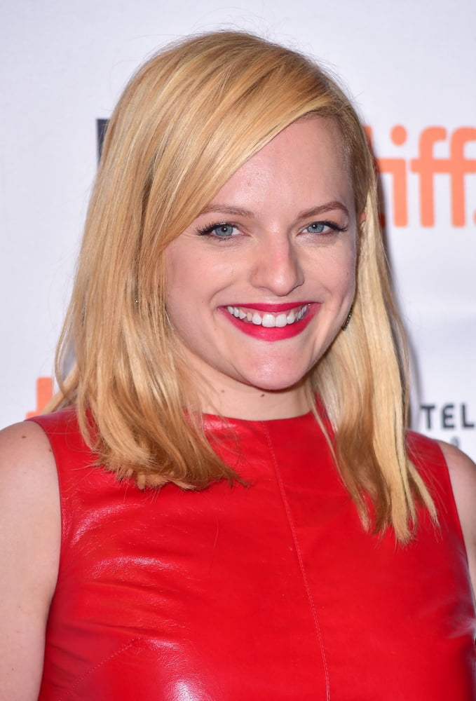 Elisabeth Moss At Arrivals For High-Rise Premiere At Toronto International Film Festival 2015 Canvas Art -  (16 x 20)