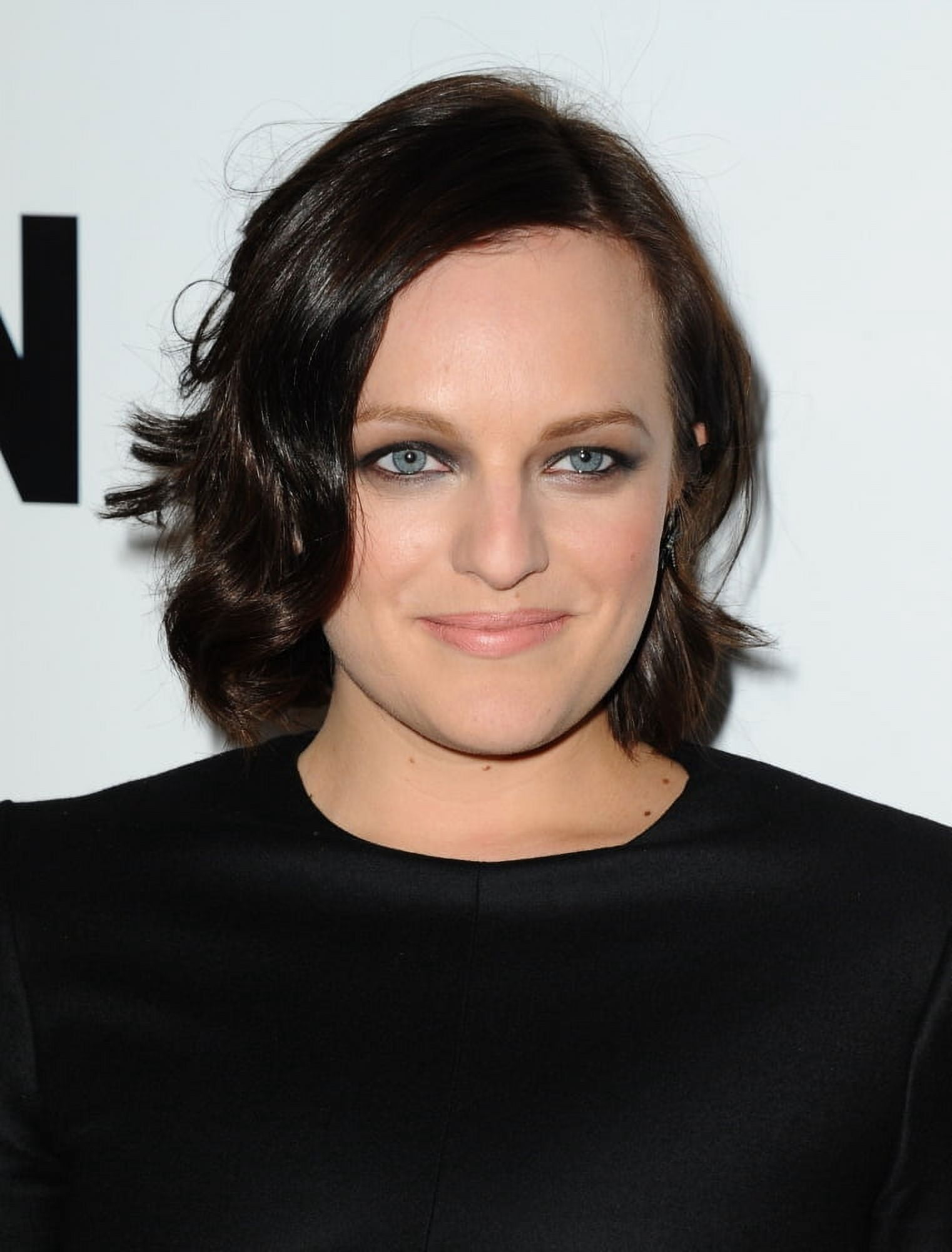 Elisabeth Moss At Arrivals For Mad Men Season Seven Premiere On Amc Canvas Art - (16 x 20)