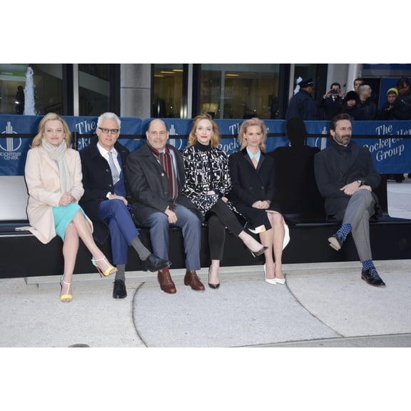 Elisabeth Moss John Slattery Matthew Weiner Christina Hendricks January Jones Jon Hamm At The Press Conference For