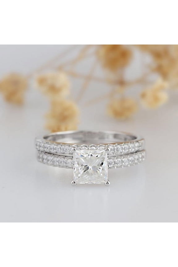 Excellent 2.5Ct Princess Cut Diamond Rings - 14K White Gold Plated Rings -Modern Solitaire with Accents Engagement Wedding Ring for Women's - Gorgeous Design Bridal Set Ring for Gifts