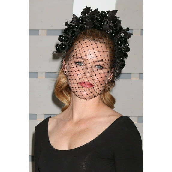 Elizabeth Banks In Attendance For Breeders_ Cup World Championships