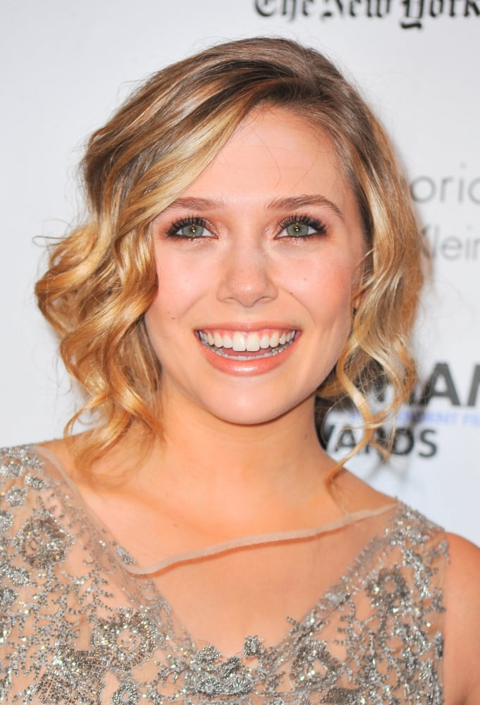 Elizabeth Olsen At Arrivals For IfpS 21St Annual Gotham Independent Film Awards Canvas Art -  (16 x 20)