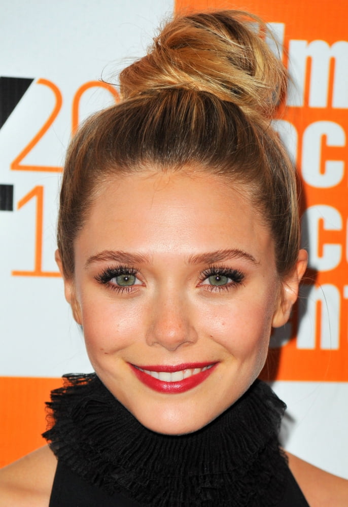 Elizabeth Olsen At Arrivals For Martha Marcy May Marlene Gala Premiere Screening At The 49Th New York Film Festival Canvas Art - (16 x 20)