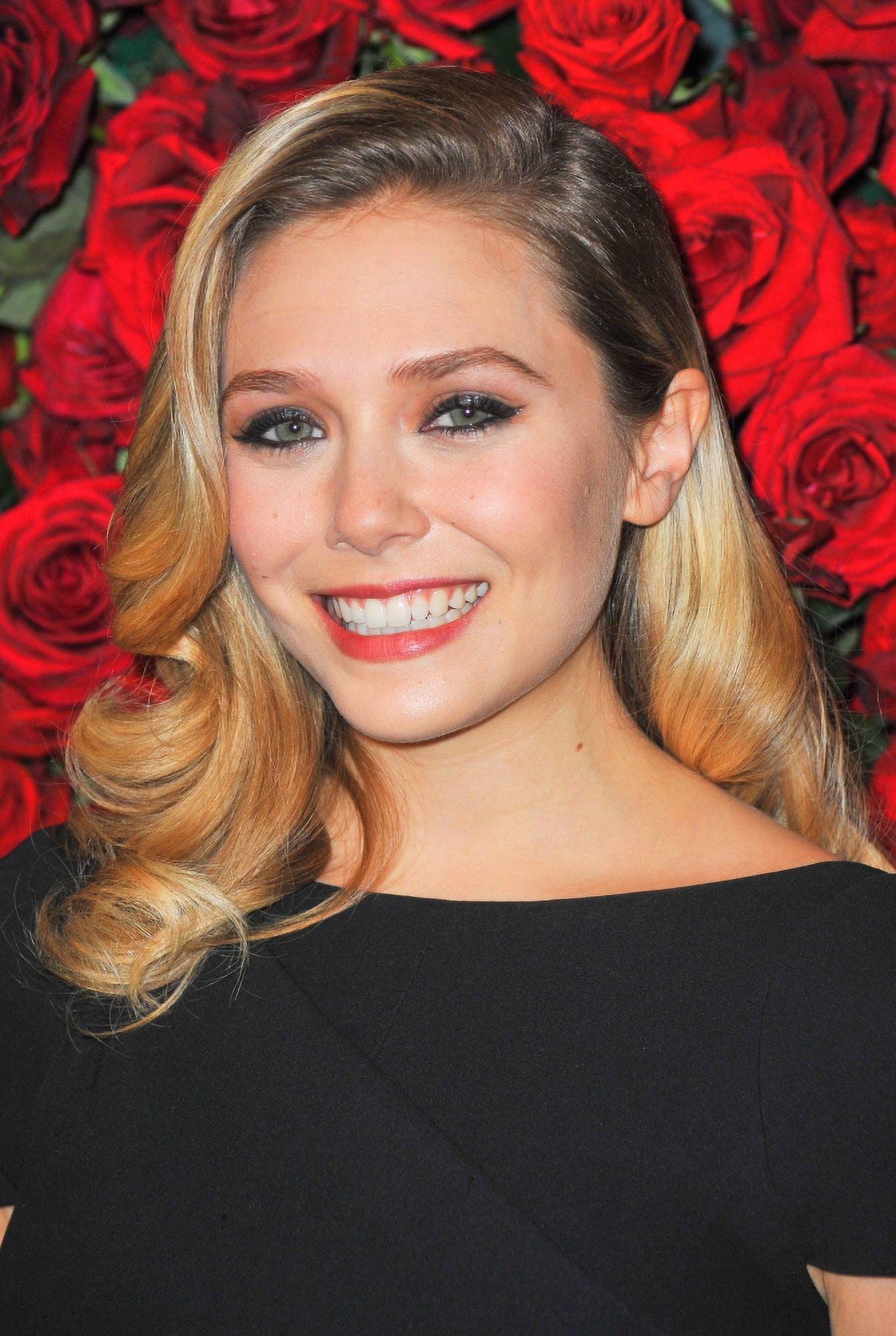 Elizabeth Olsen At Arrivals For MomaS 4Th Annual Film Benefit To Honor Pedro Almodovar Canvas Art - (16 x 20)