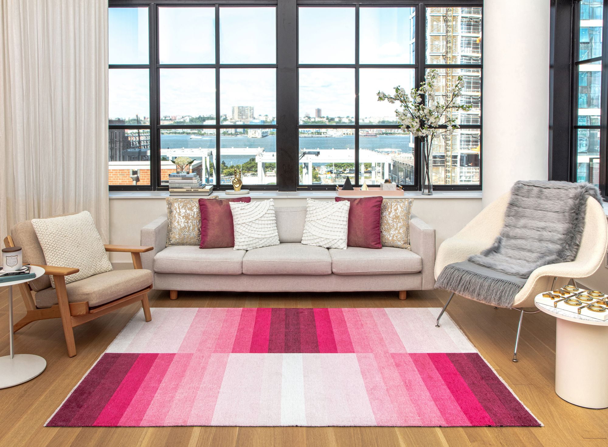 Elizabeth Sutton MI15B Tickled Pink Stripe Mordern Pink Area Rug, 2'7" x 4'