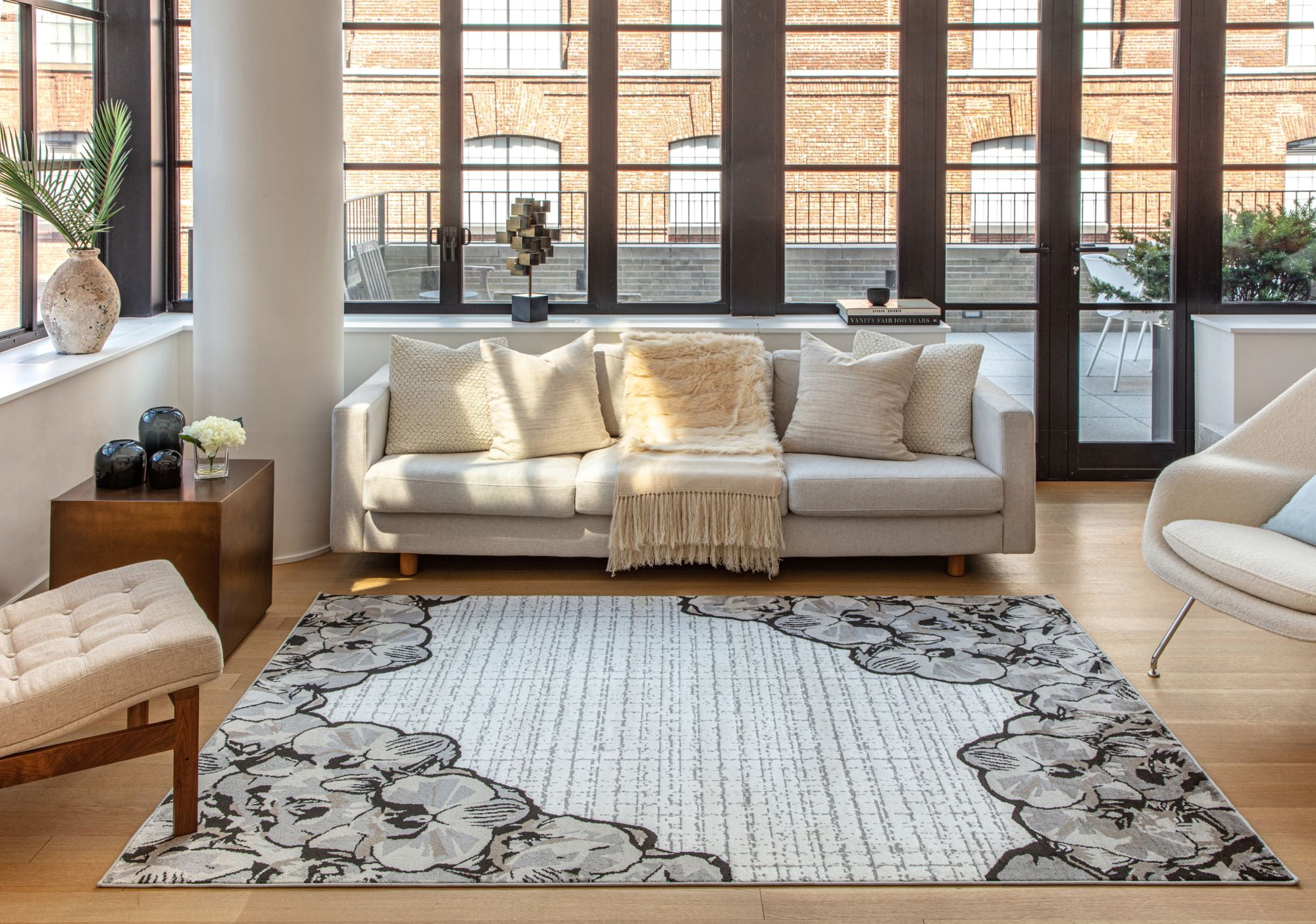 Elizabeth Sutton VE65A Over The Moon Floral Modern Cream Area Rug, 2'0" x 4'0"