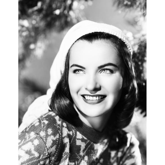Ella Raines 1947 Photo Print (8 x 10)
