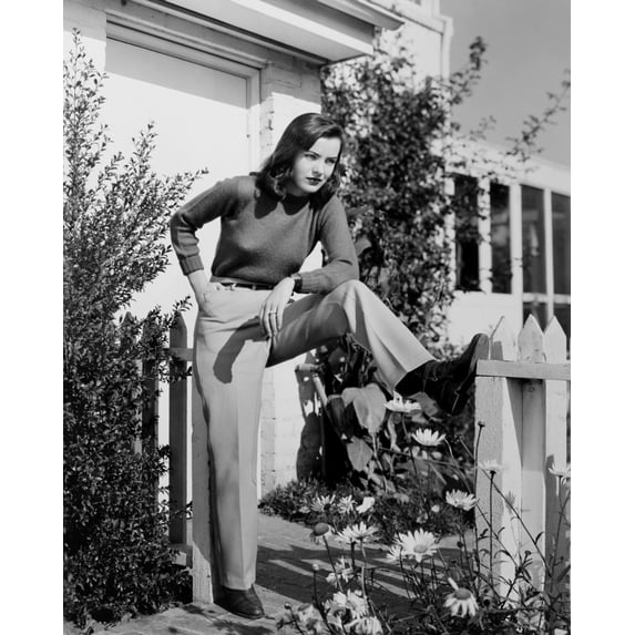 Ella Raines At Home Portrait (8 x 10)