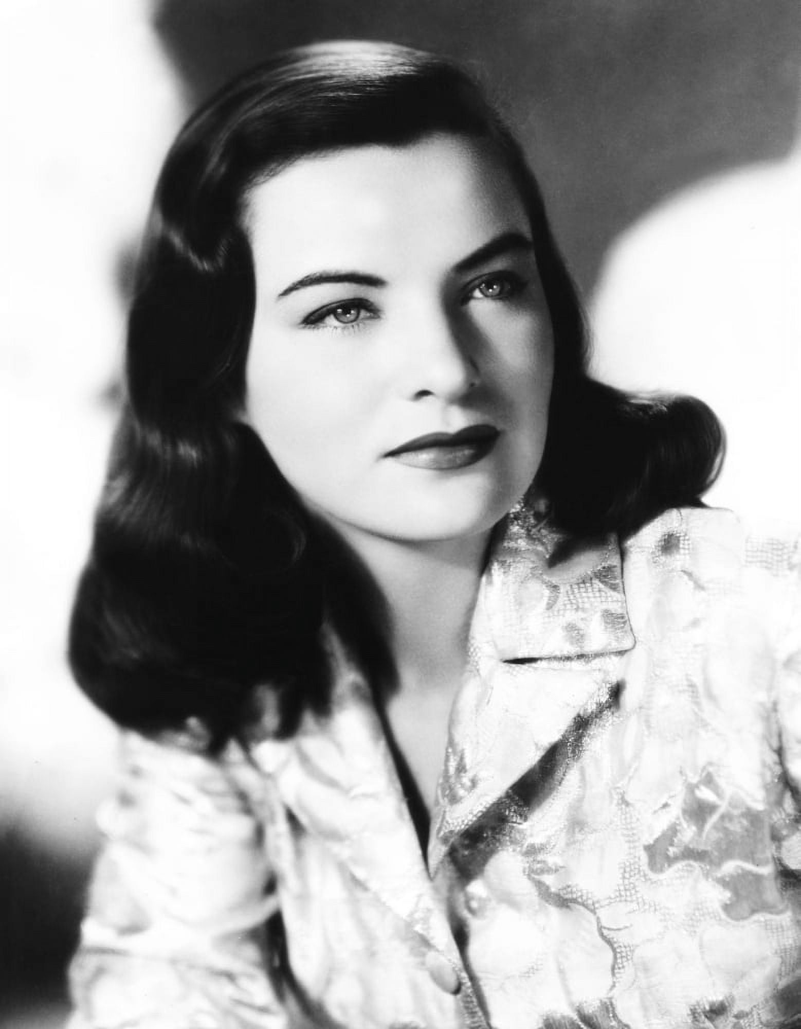Ella Raines Canvas Art - (16 x 20)
