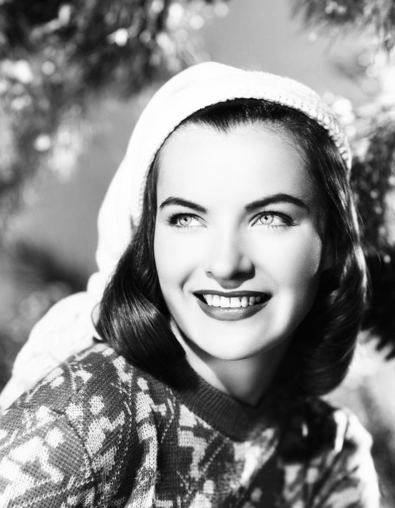 Ella Raines Canvas Art - (16 x 20)