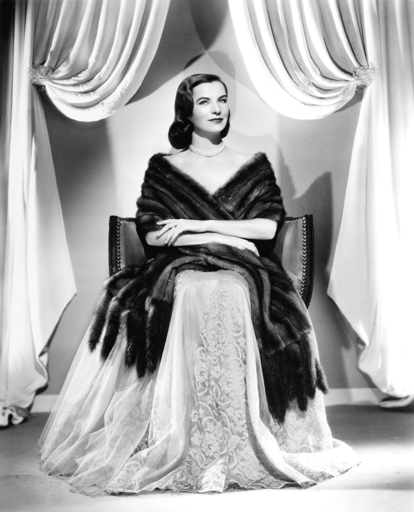 Ella Raines Canvas Art - (16 x 20)