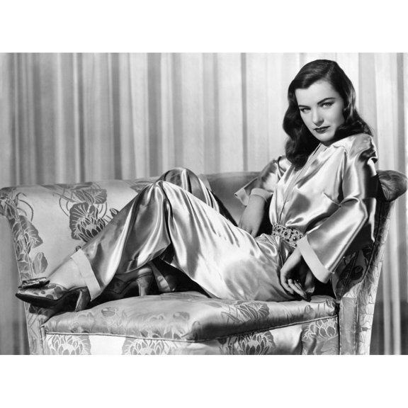 Ella Raines Universal Pictures Portrait Ca. 1946 Photo Print (10 x 8)