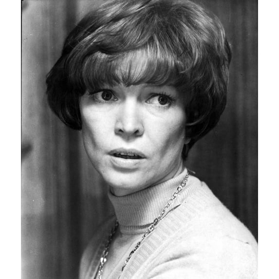 Ellen Burstyn Portrait in Classic with Necklace Photo Print (8 x 10)