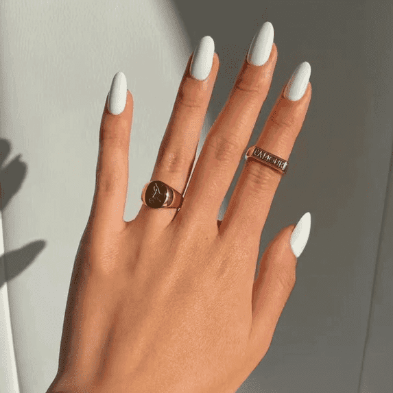 Ellie Vincy Press-On Nails – Solid White Glossy Finish, Long Almond Shape, Reusable Nails in 15 Sizes – 30 Nail Kit with Glue & Sticky Tabs