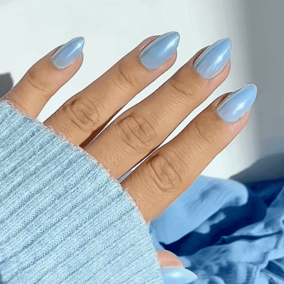Ellie Vincy Press-On Nails Soft Blue Almond Shape, Elegant and Chic Design, Perfect for Everyday Wear Reusable Acrylic Nails in 15 Sizes 30 Nail Kit with Glue and Sticky Tabs for Easy Application