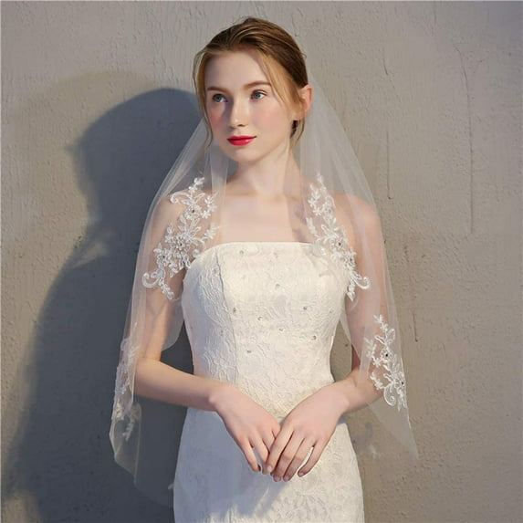 EllieWely 1 Tier Fingertip Length 90 cm(35 inch) Lace Edge Wedding Accessory Wedding Bridal Veil With Metal Comb L69