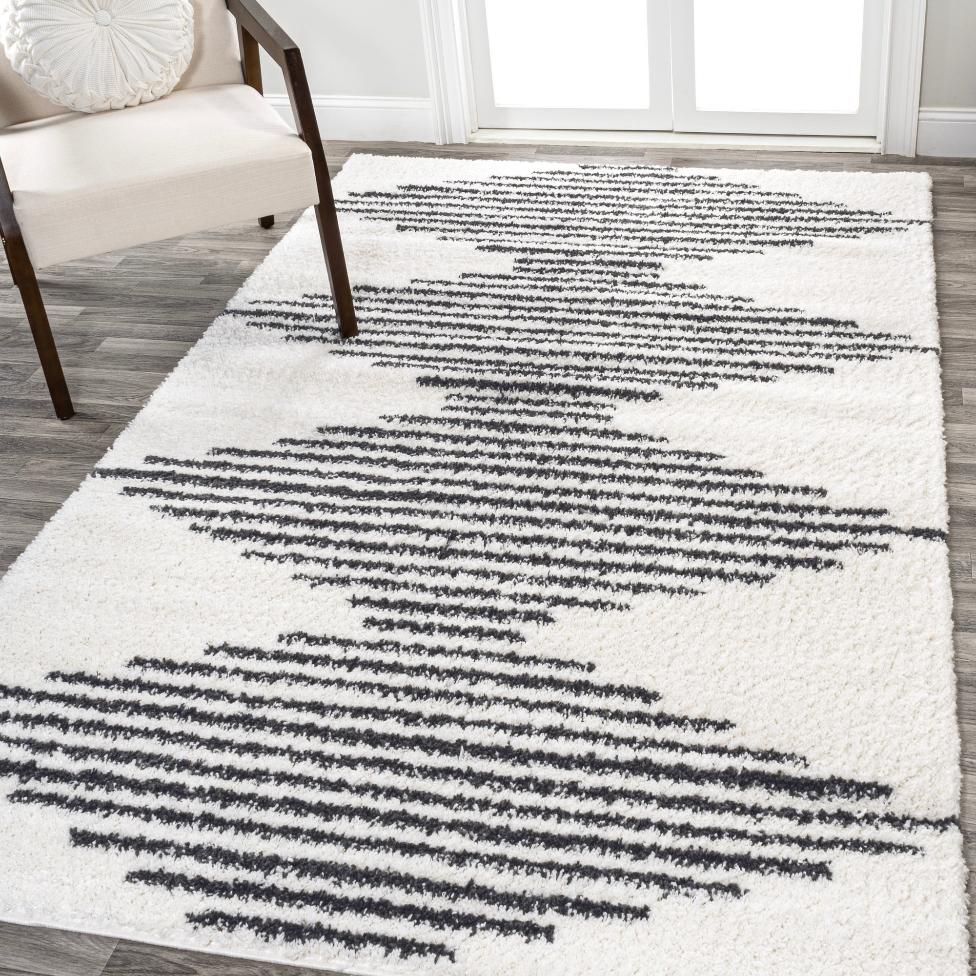 Modern Moroccan-Inspired Stripe Shag Rug 8' x 10' - Black and Ivory