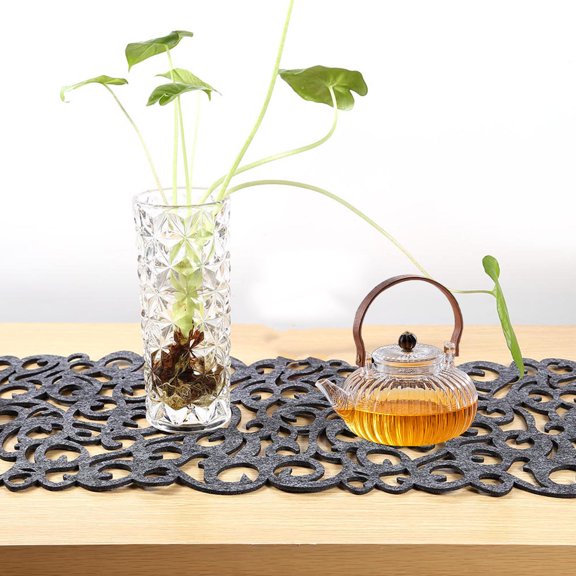 Elowen Table MatFelt Tablecloth Runner Placemats, Floral Design, Heat and , for Table Decoration and Protection