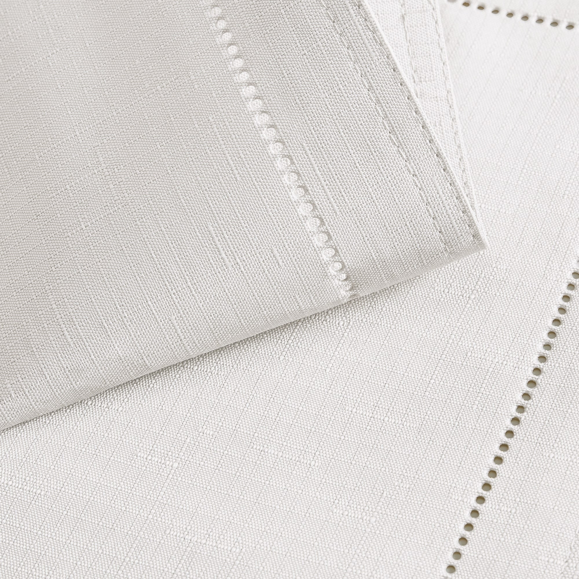 White Round Embroidered Hemstitch Fabric Tablecloth