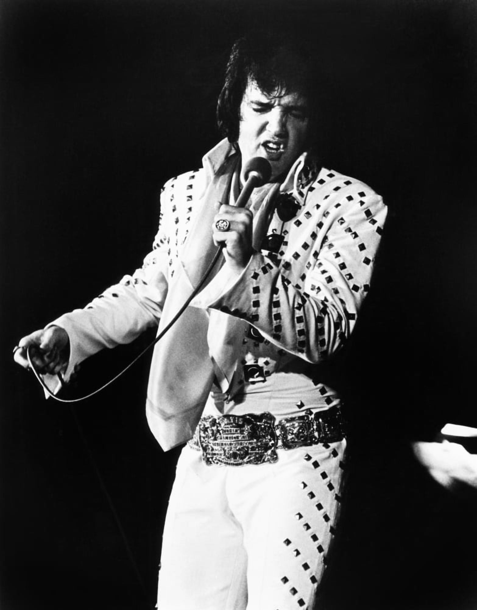 Elvis On Tour Canvas Art - (16 x 20)