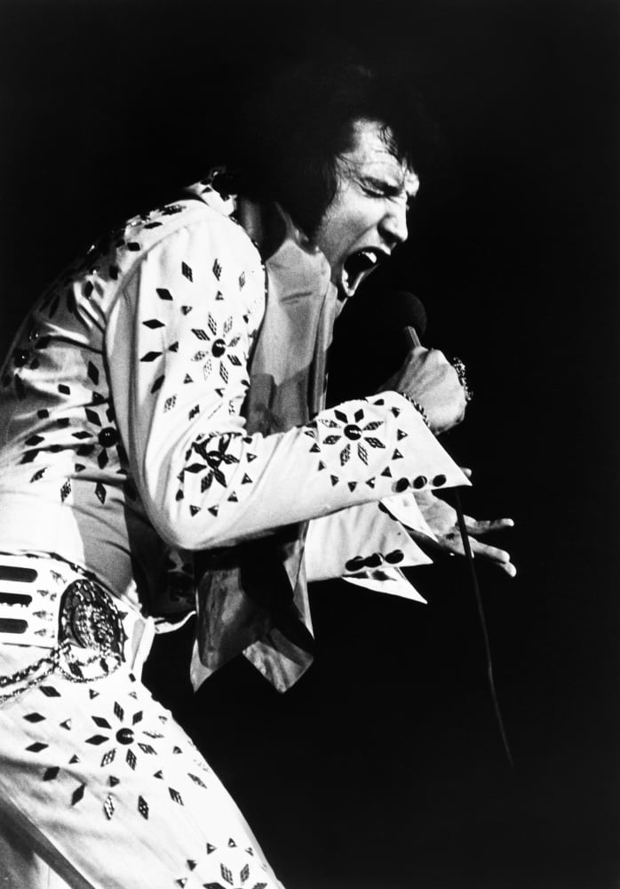 Elvis On Tour Canvas Art - (16 x 20)