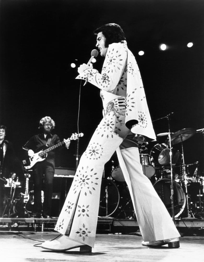 Elvis On Tour Canvas Art - (16 x 20)