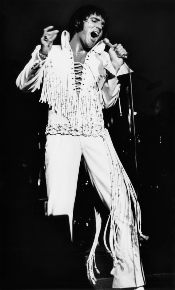 Elvis Presley Canvas Art - (16 x 20)