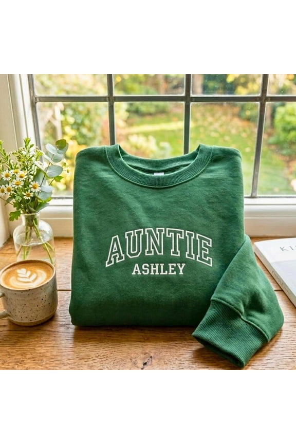 Embroidered Custom Auntie Pregnancy Announcement Gift, Sweatshirt