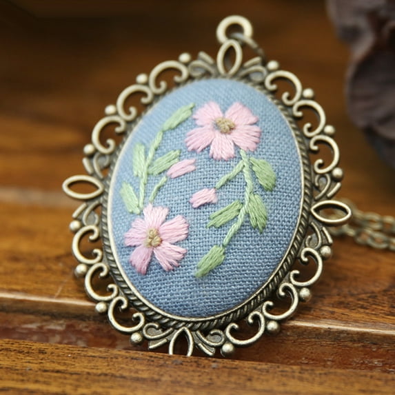 Embroidery Pendant Kit Embroidered Pendant Necklace with Needle Thread for DIY Art Crafts