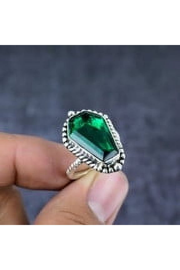 Emerald Cut Green Gemstone Ring in 925 Sterling Silver – Vintage-Inspired Handmade Jewelry
