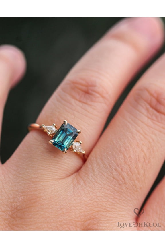 Emerald Cut Teal Sapphire engagement ring blue green sapphire ring diamond moissanite halo ring pave band vintage wedding ring Anniversary ring
