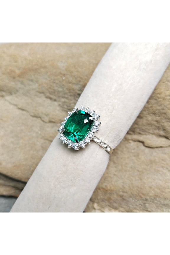 Emerald Halo Ring, 925 Sterling Silver Ring, Lab Created Emerald Ring, cushion Emerald Ring, Green Gemstone Ring,Engagement Ring