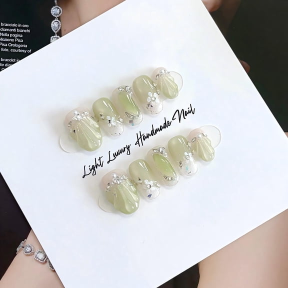 Emerald cat's eye, small skirt, fishtail, Epoxy, purely handmade, nail smudging, advanced nail patch