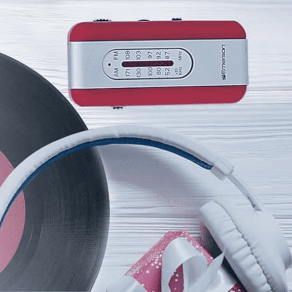 Emerson Portable AMFM Radio with Earbuds and Wide Frequency Range of Stations