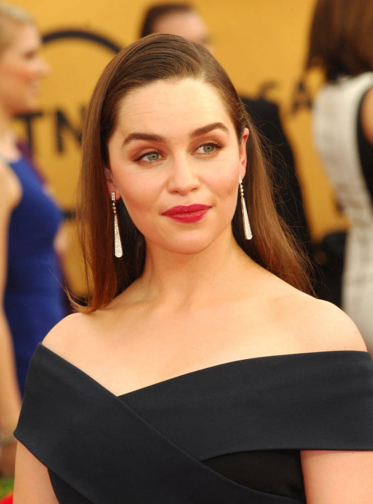 Emilia Clarke At Arrivals For 21St Annual Screen Actors Guild Awards (Sag) - Arrivals 2 Canvas Art - (16 x 20)