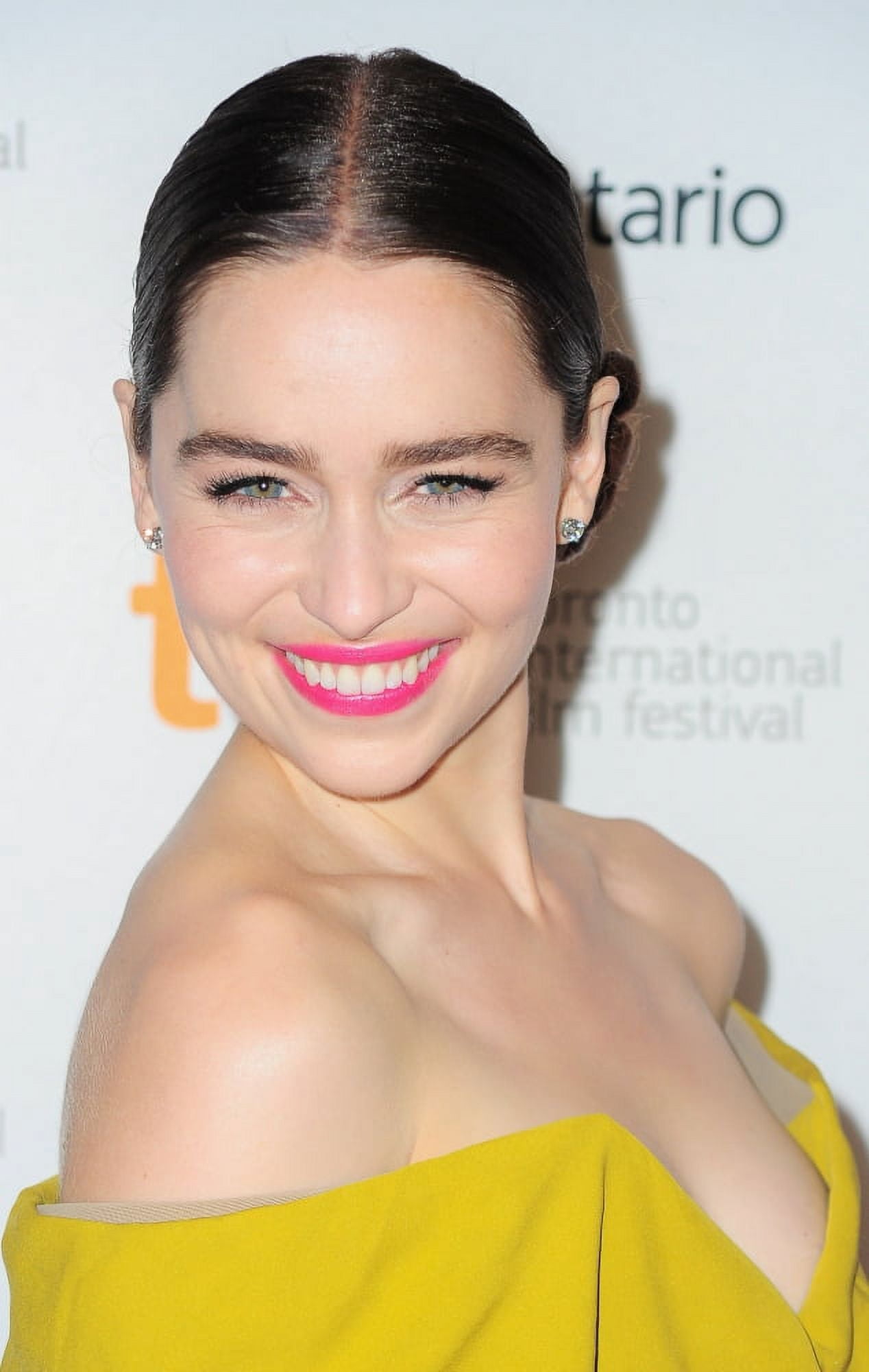 Emilia Clarke At Arrivals For Dom Hemingway Premiere At The Toronto International Film Festival Canvas Art - (16 x 20)