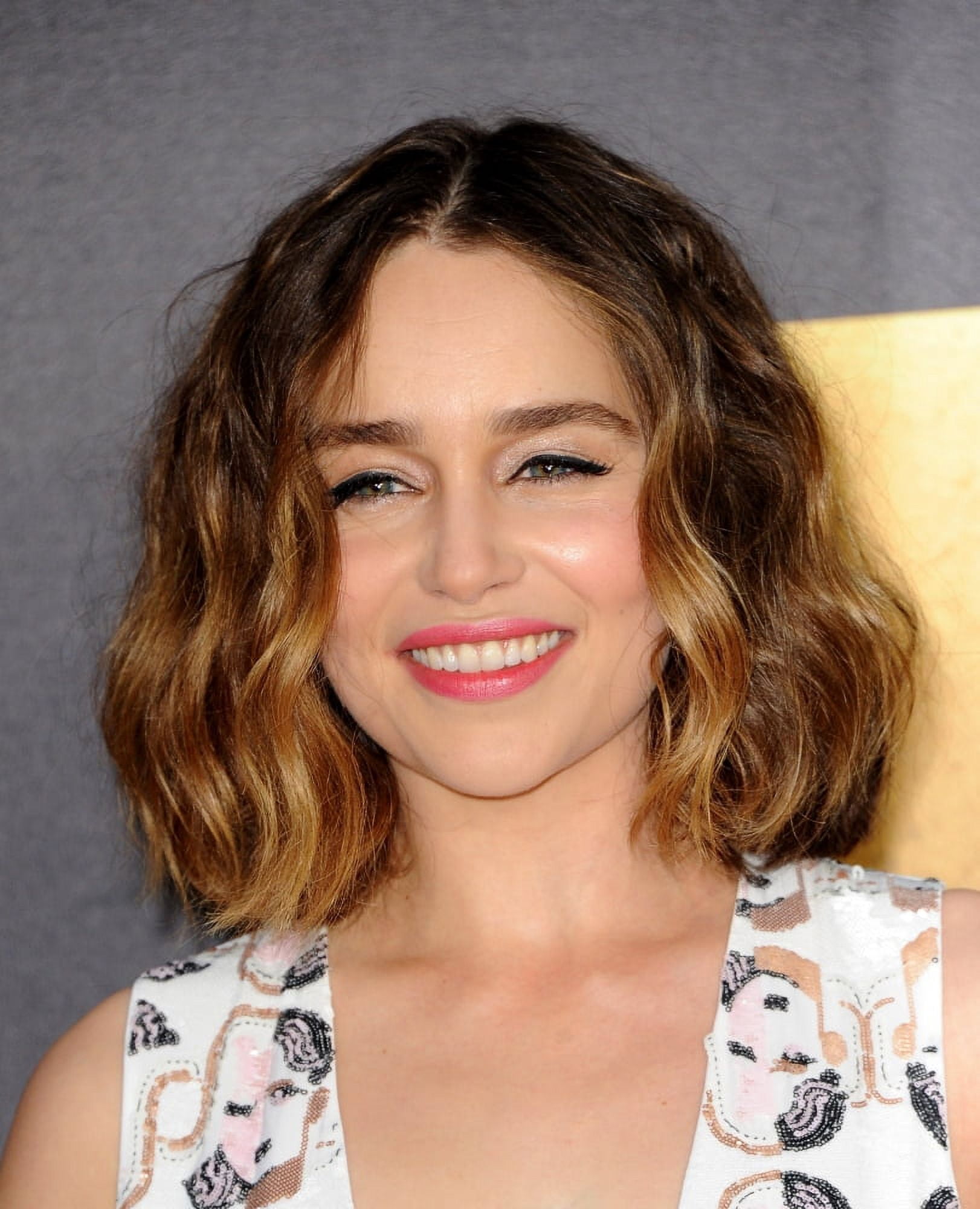 Emilia Clarke At Arrivals For Mtv Movie Awards 2016 - Arrivals 1 Canvas Art - (16 x 20)