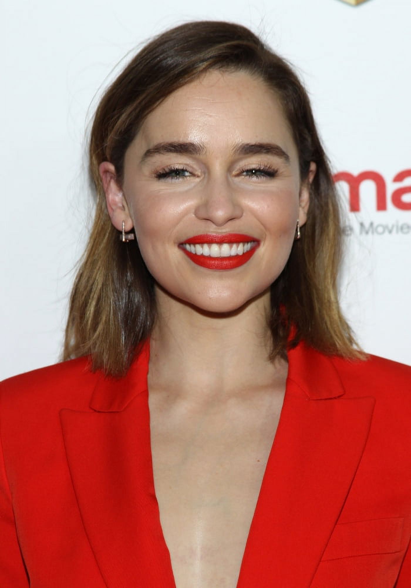 Emilia Clarke In Attendance For Warners Bros Cinemacon 2016 Event Canvas Art - (16 x 20)