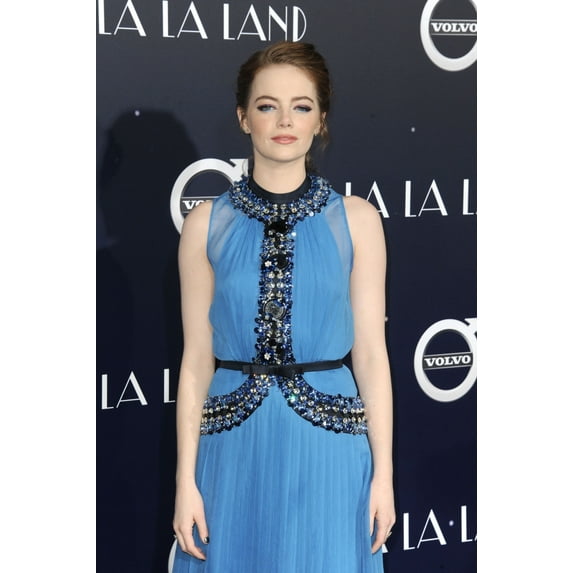 Emma Stone At Arrivals For La La Land Premiere, Regency Westwood Village Theatre, Los Angeles, Ca December 6, 2016. Photo By Dee CerconeEverett Collection Celebrity (8 x 10)