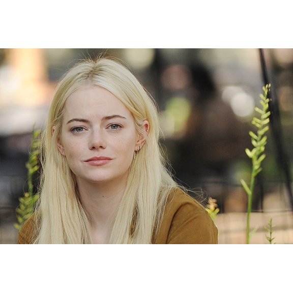 Emma Stone, On Location Maniac Out And About For Celebrity Candids - Fri, , New York, Ny October 20, 2017. Photo By Kristin CallahanEverett Collection Celebrity (20 x 16)