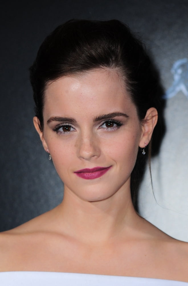 Emma Watson At Arrivals For Gravity Premiere Canvas Art - (16 x 20)