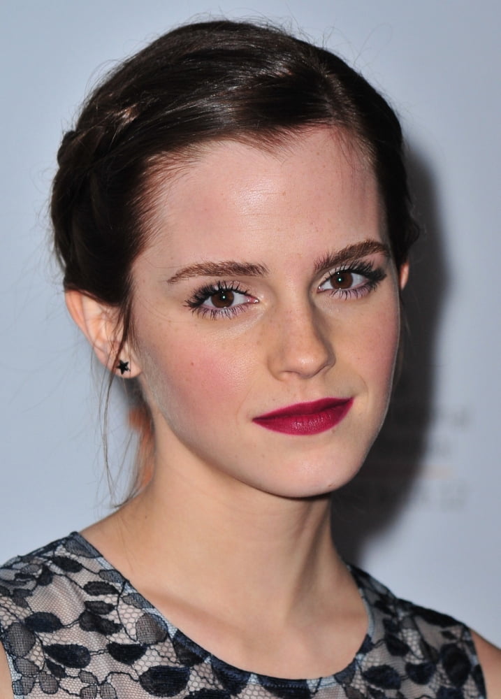 Emma Watson At Arrivals For The Perks Of Being A Wallflower Premiere At Toronto International Film Festival Canvas Art - (16 x 20)
