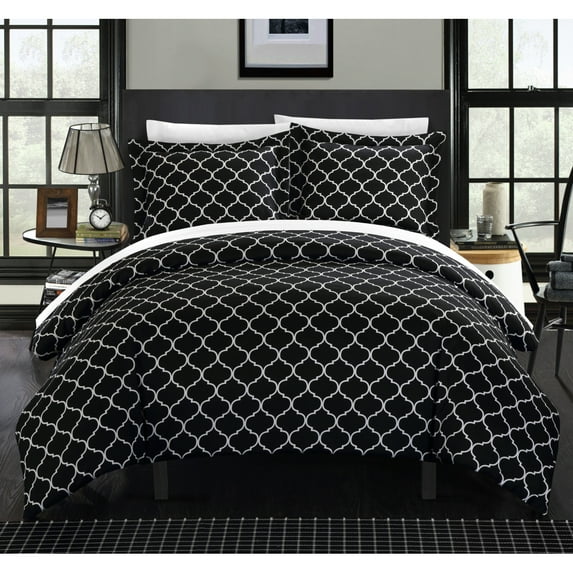 Emmett 3 or 2 Piece Reversible Duvet Cover Set Geometric Diamond Fretwork Pattern Print Zipper Closure Bedding
