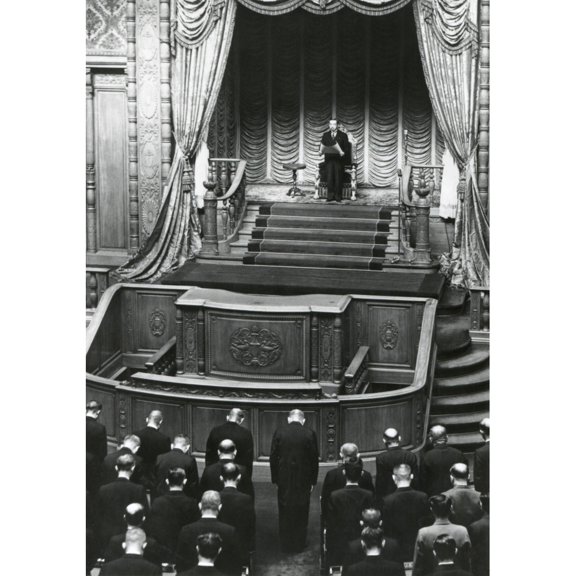 Emperor Hirohito Addressing The Sixth Extraordinary Diet On Nov. 11 History (18 x 24)