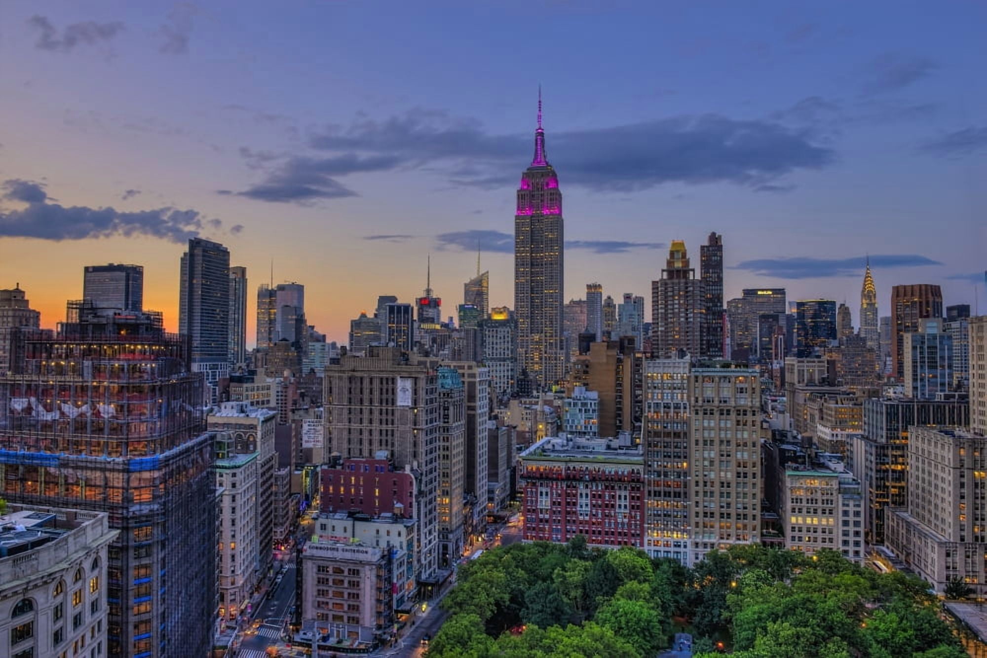 Empire State Building at sunset with colours honoring the Military Order of the Purple Heart New York City New York United States of America Canvas Art - F M Kearney Design Pics (18 x 12)