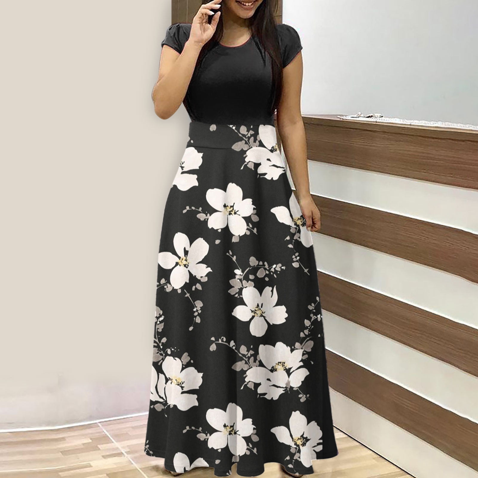 Tessaria - Summer Crewneck Floral Maxi Dress main image 0