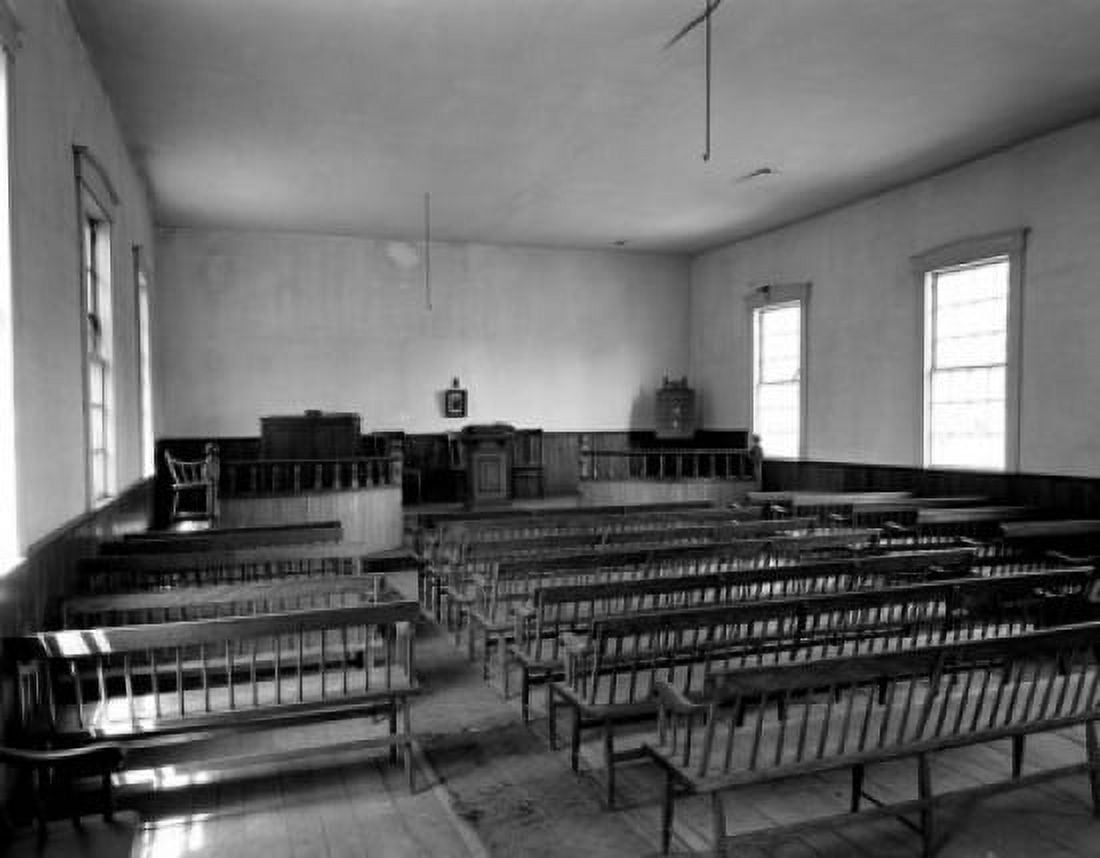 Empty courtroom Canvas Art - (18 x 24)