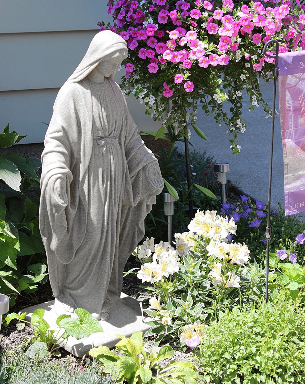 Emsco-Group-Virgin-Mary-Garden